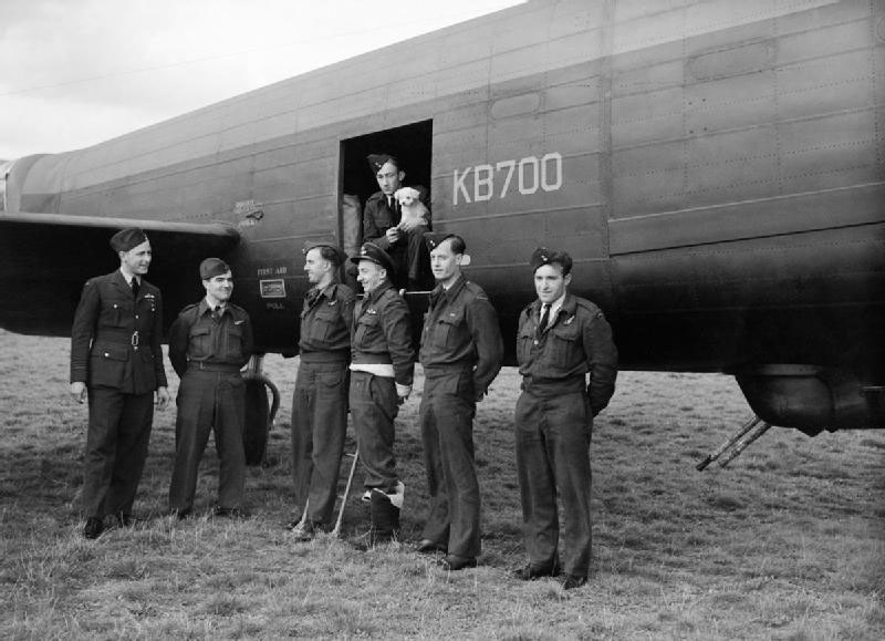 Squadron Leader R.J. Reg Lane DSO, DFC and the crew