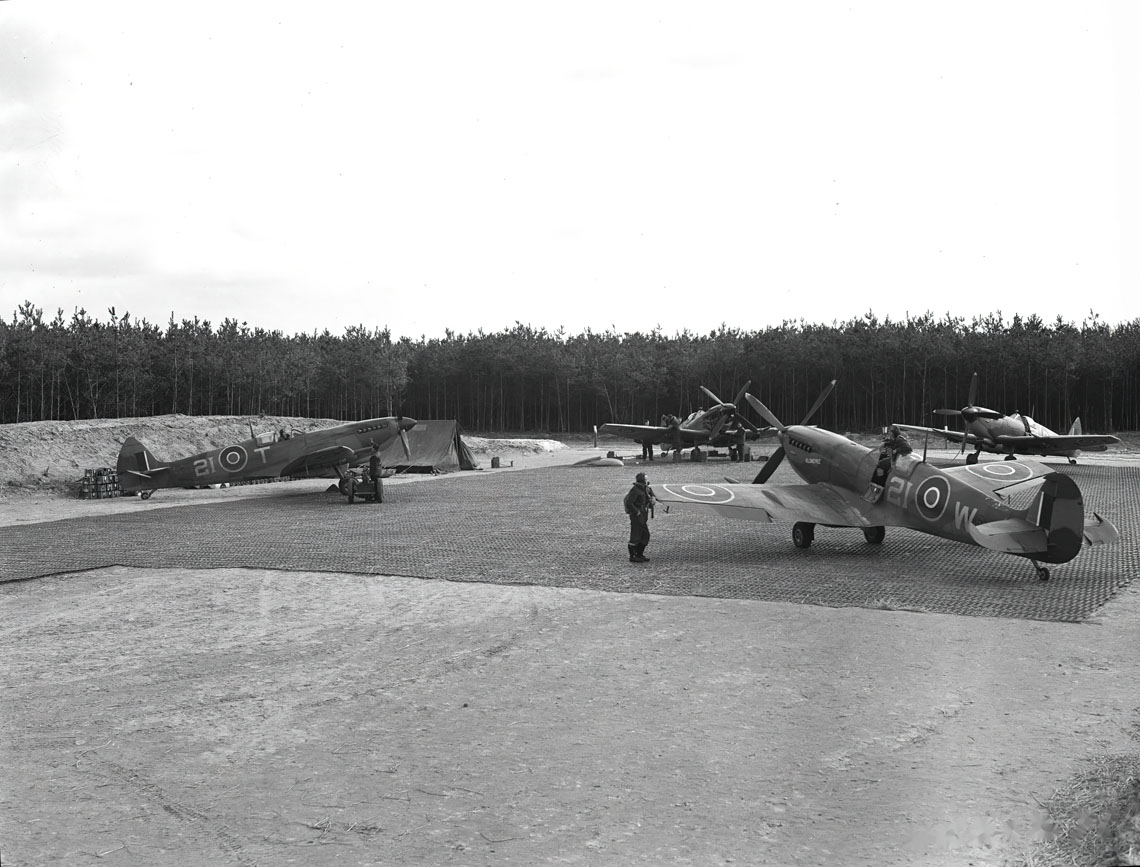Alt image