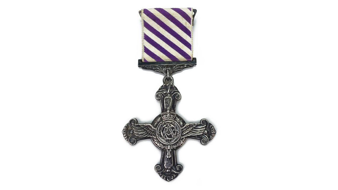 Alt image